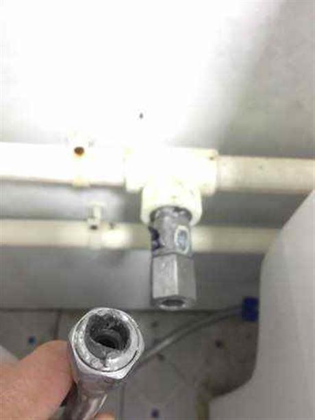 專(zhuān)修角閥斷絲漏水不拆磚